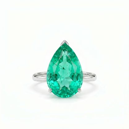Nova Bold Solitaire Ring – Colombian Green Emerald