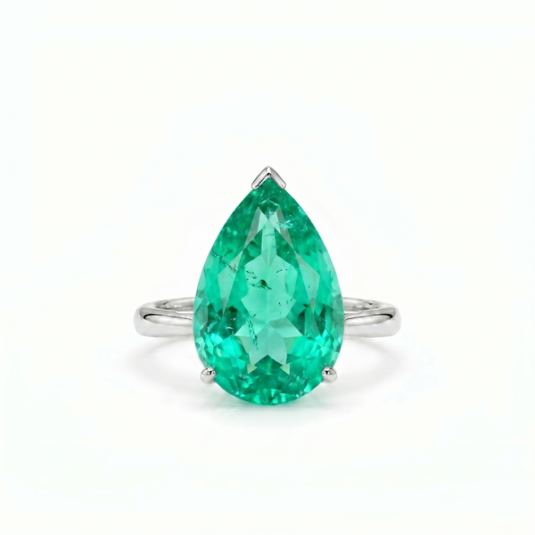 Nova Bold Solitaire Ring – Colombian Green Emerald