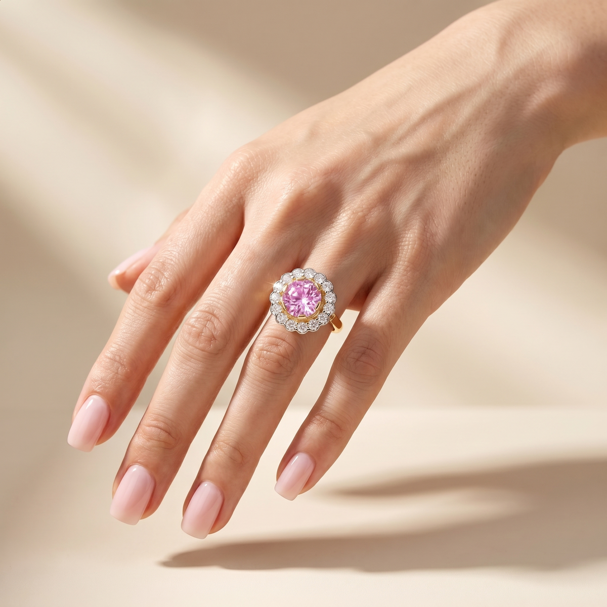 Juno Daisy Ring – Light Pink Sapphire