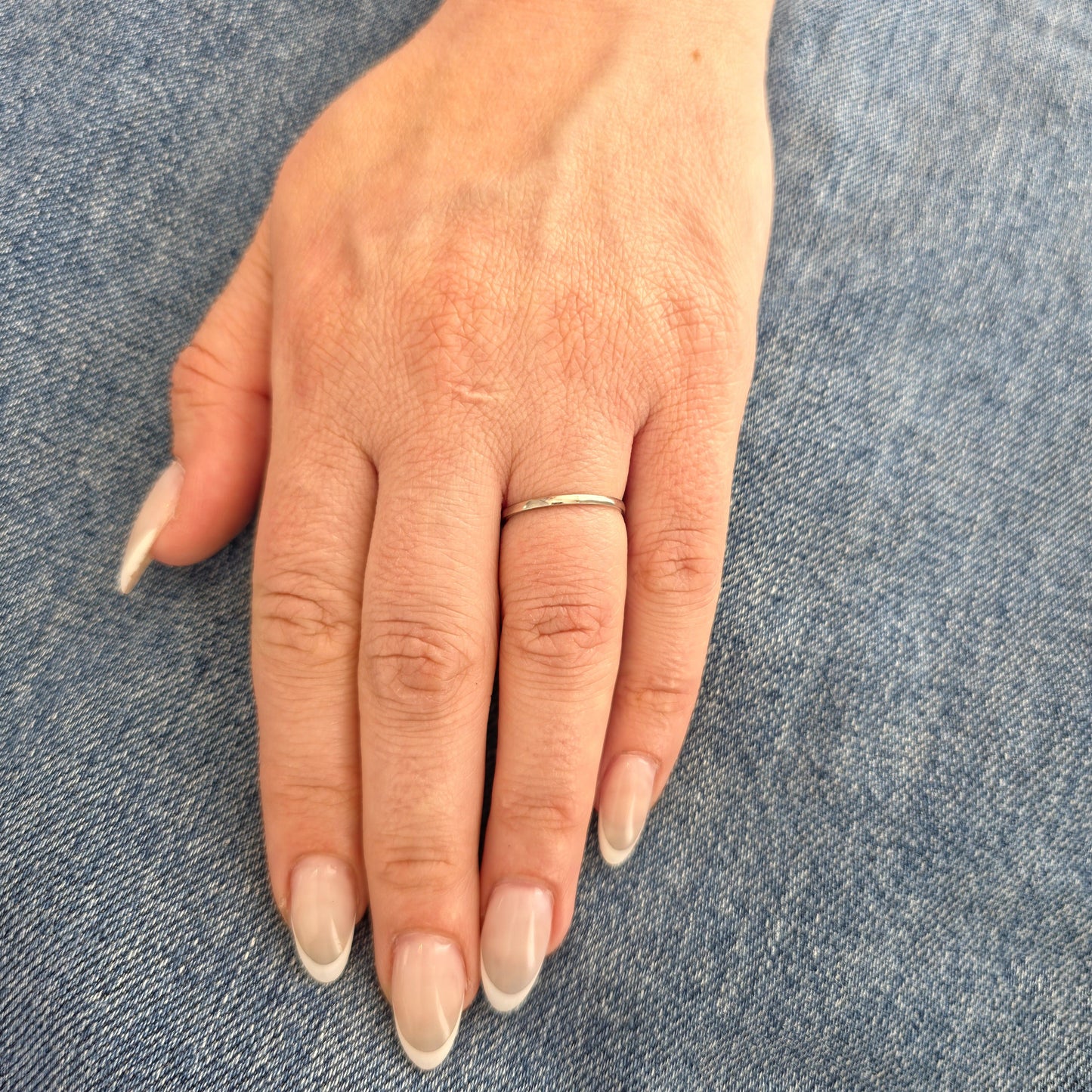 Fine Band Mini Ring