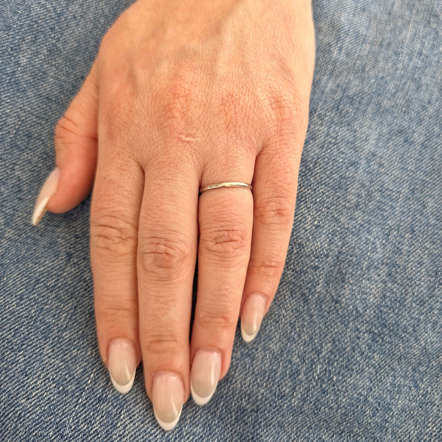 Fine Band Mini Ring