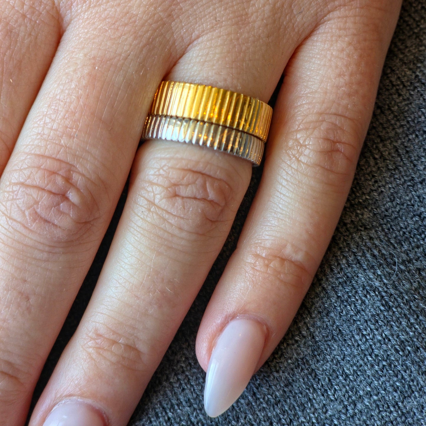 Ridge Midi Ring
