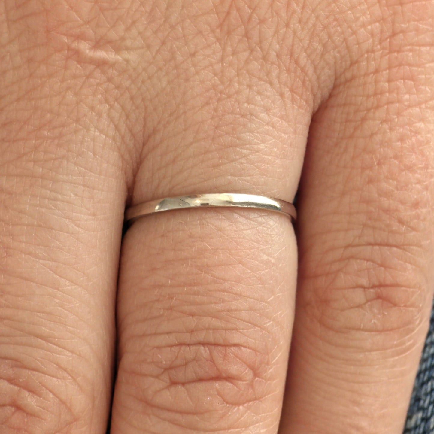 Fine Band Mini Ring