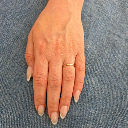 Fine Band Mini Ring