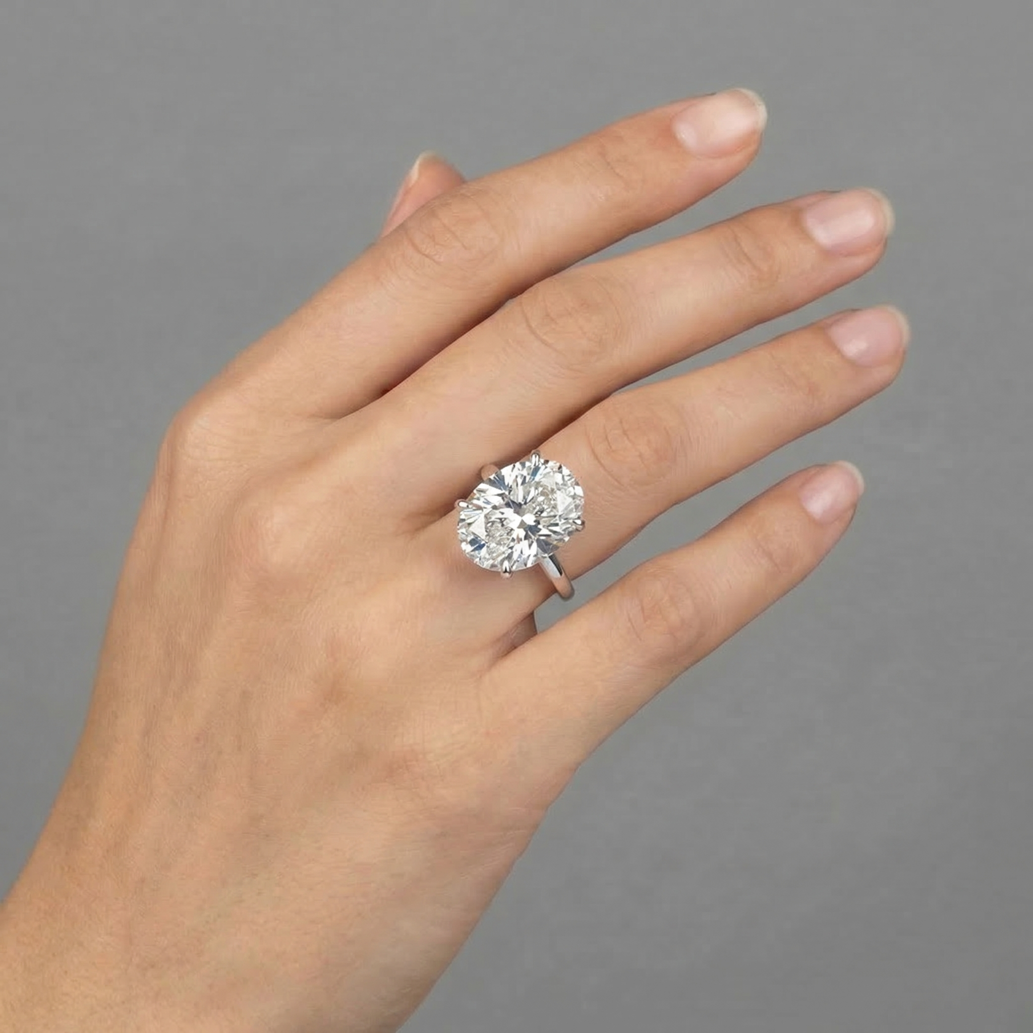 Velara Gala Ring – White Diamond