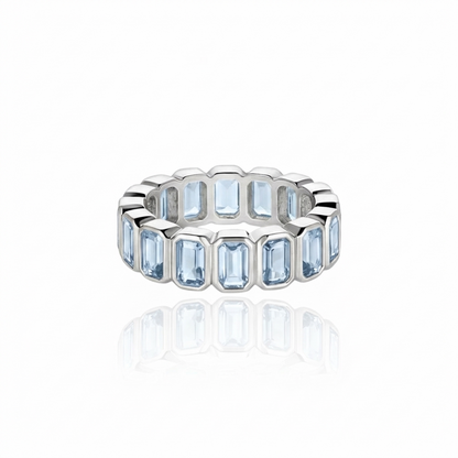 Nexus Vertical Eternity Ring – Light Blue Aquamarine