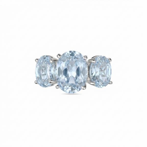 Velara Grand Trilogy Ring – Light Blue Aquamarine