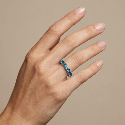 Amore Eternity Ring – Teal Blue Spinel