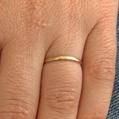 Fine Band Mini Ring