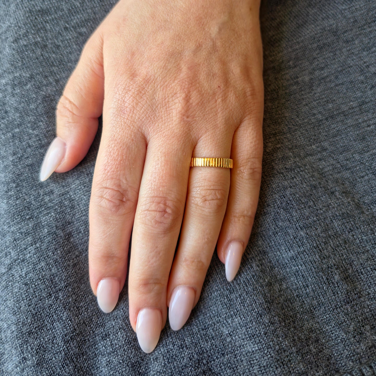 Ridge Midi Ring