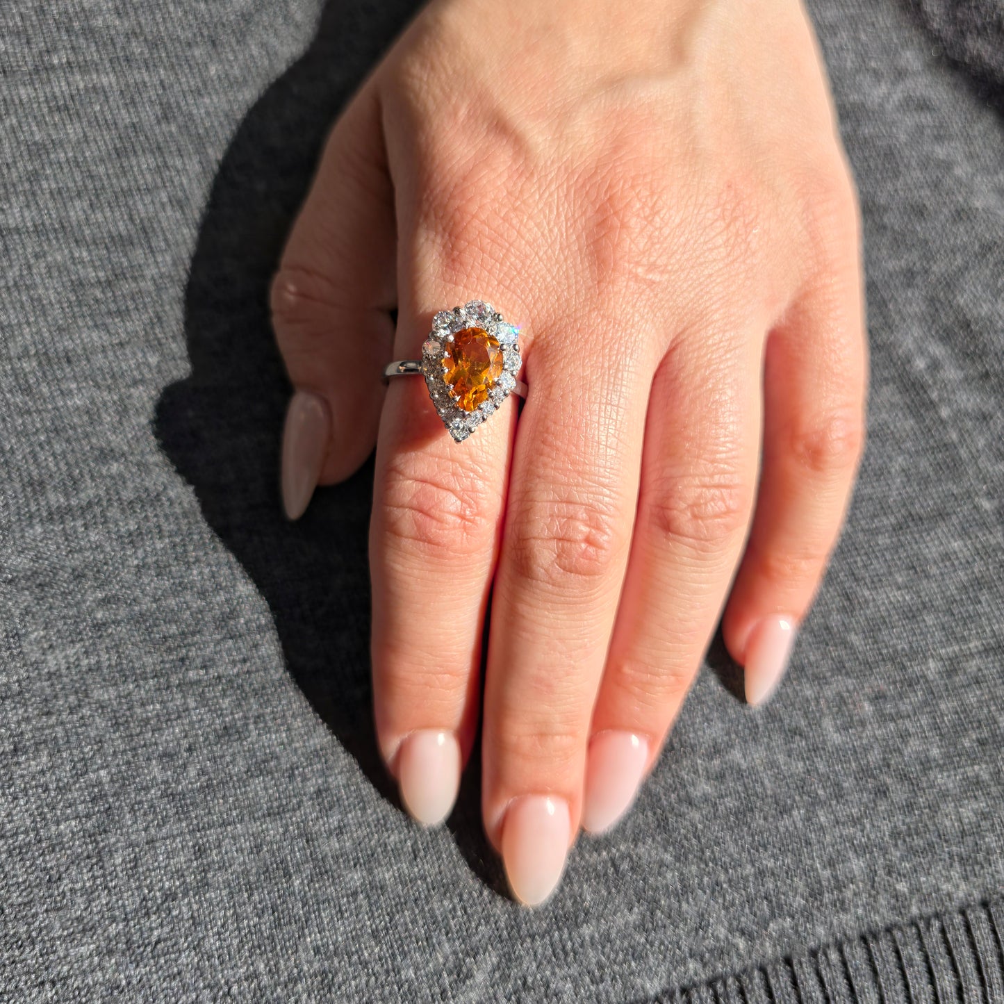 Nova Halo Ring – Red Ruby