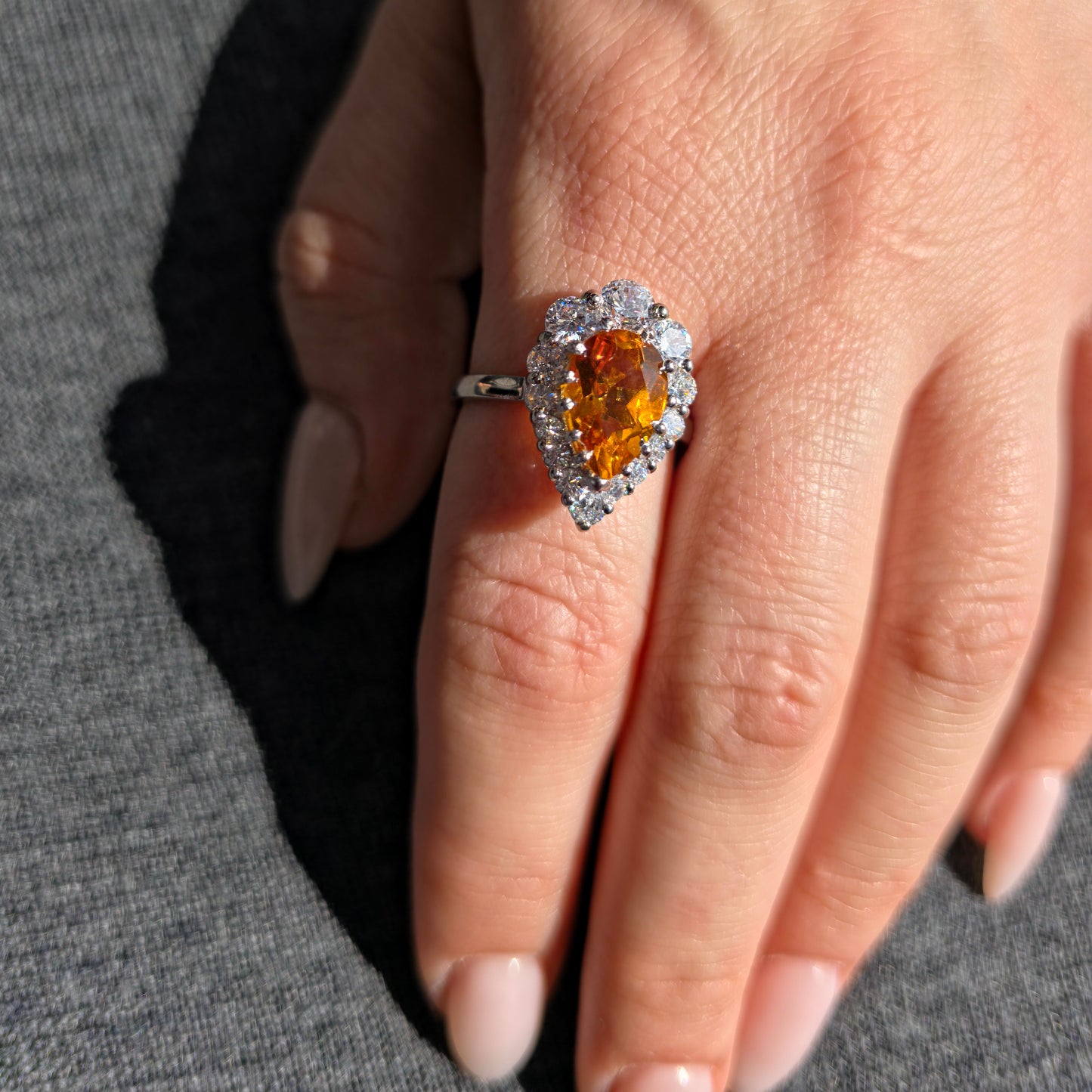 Nova Halo Ring – Red Ruby