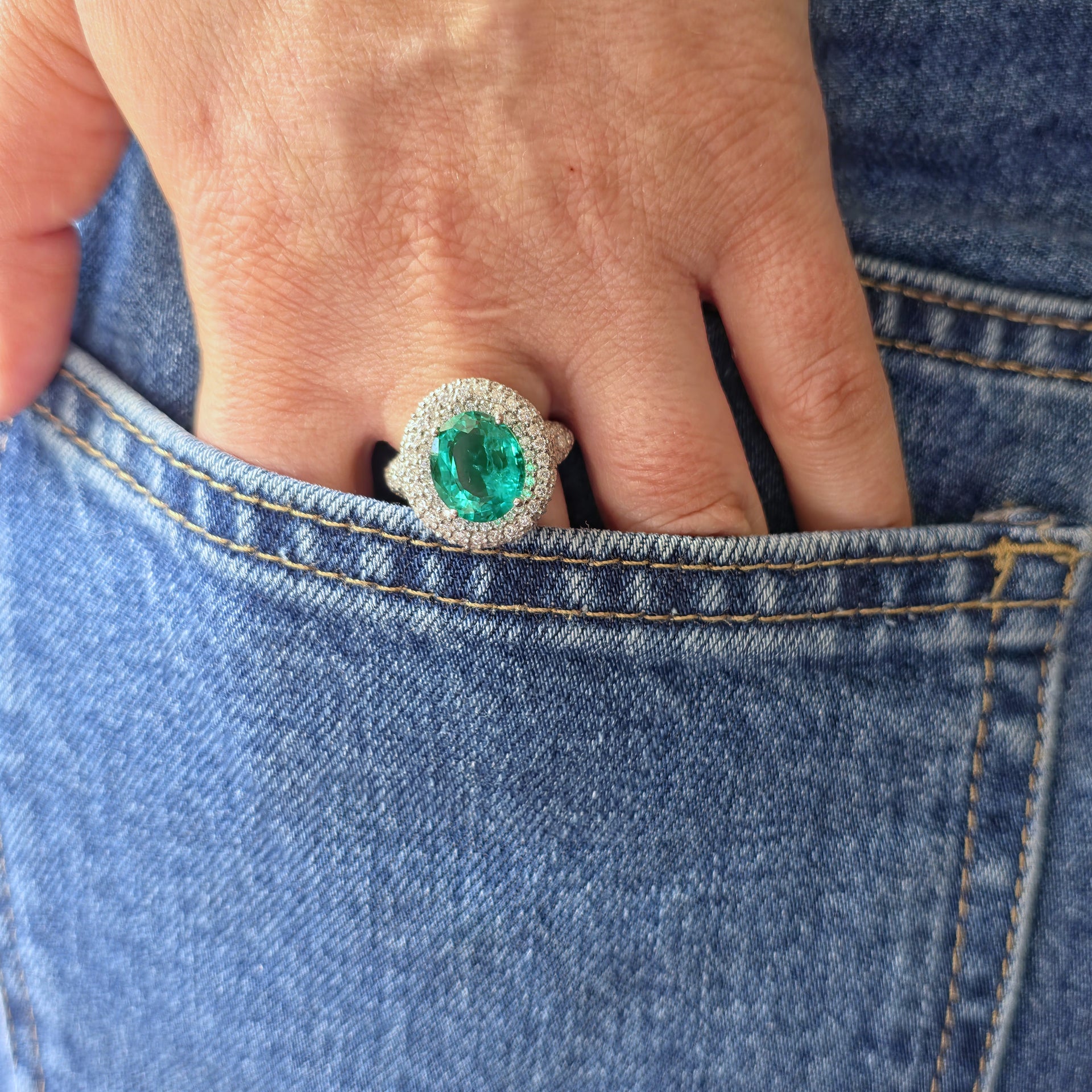Velara Statement Ring – Colombian Green Emerald