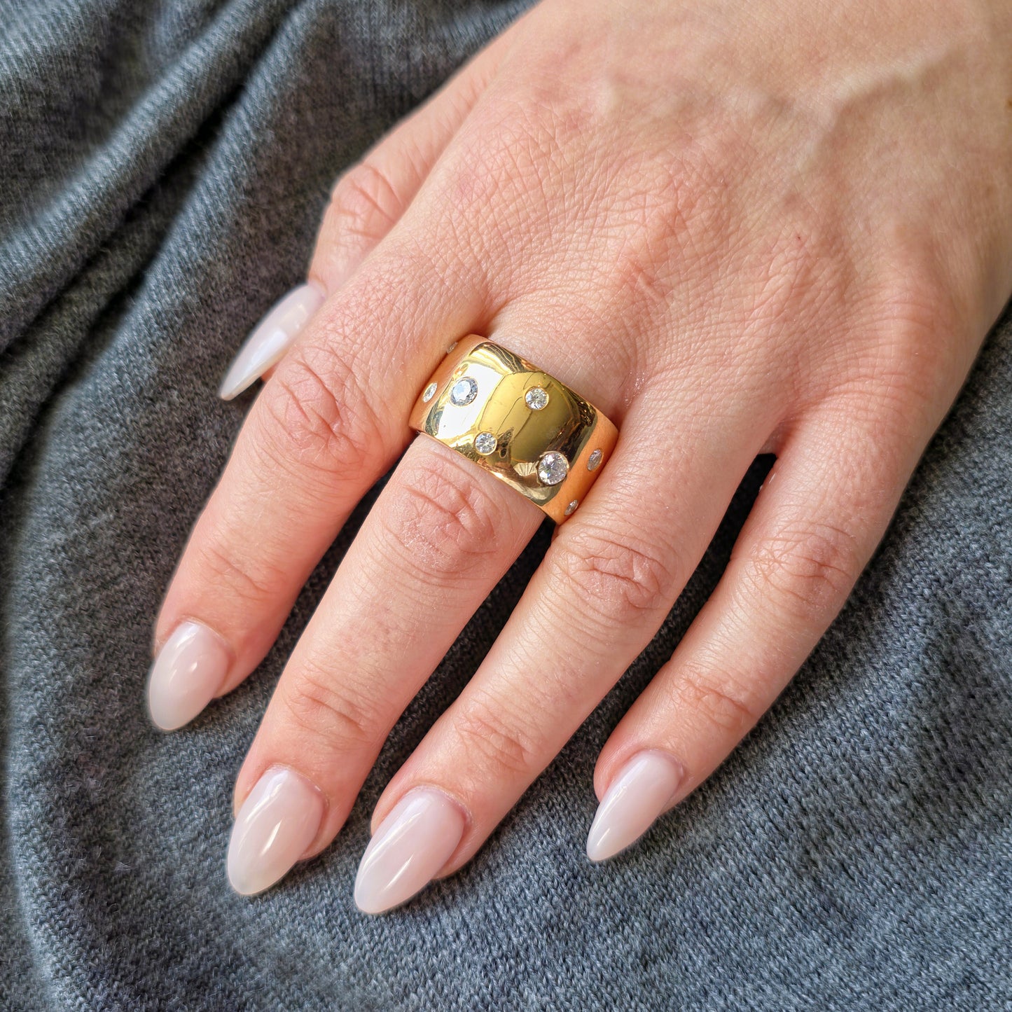 Linea Confetti Maxi Ring – Teal Blue Spinel