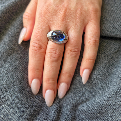 Velara Cabochon Ring – Blue Sapphire