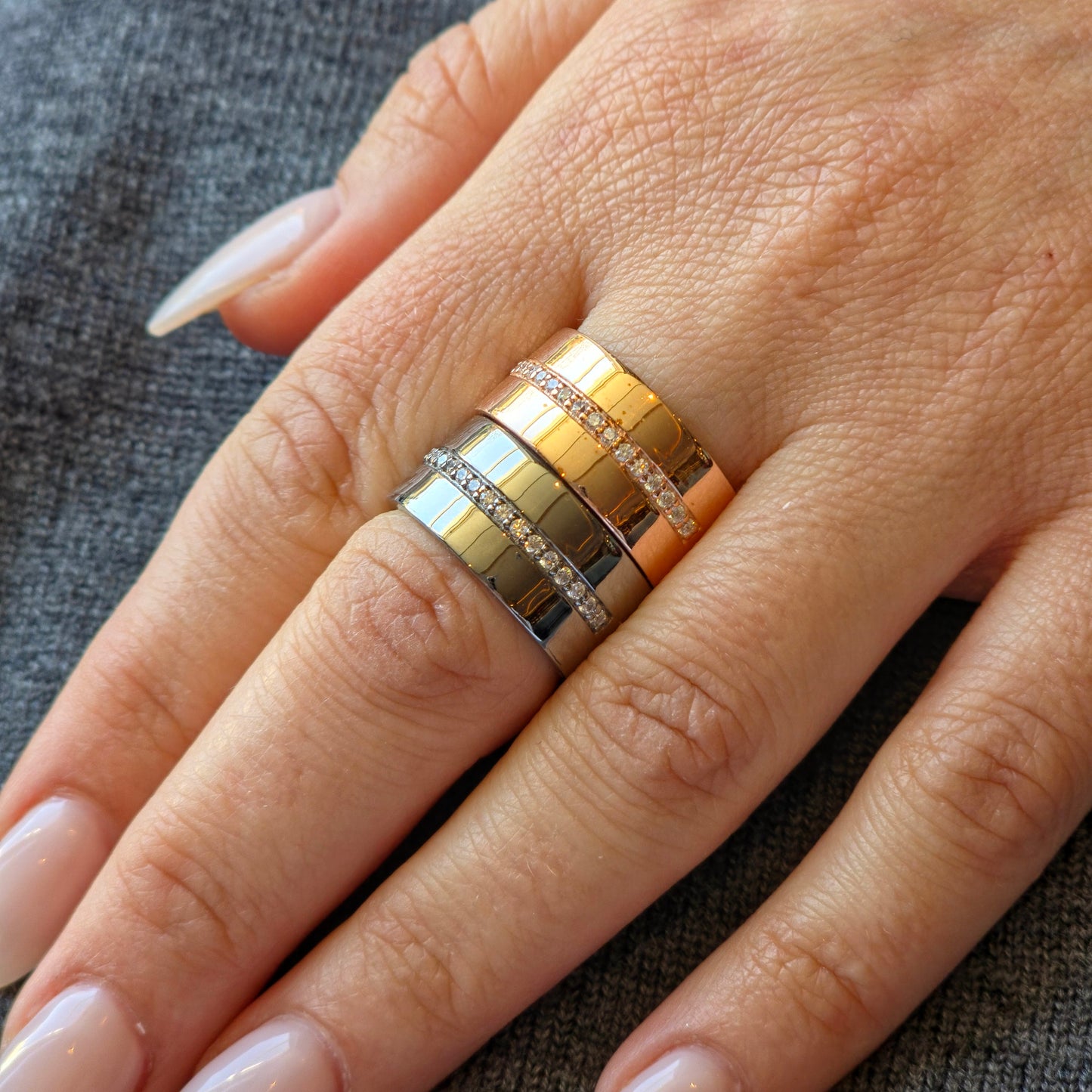 Linea Stripe Band Ring – Zambian Green Emerald