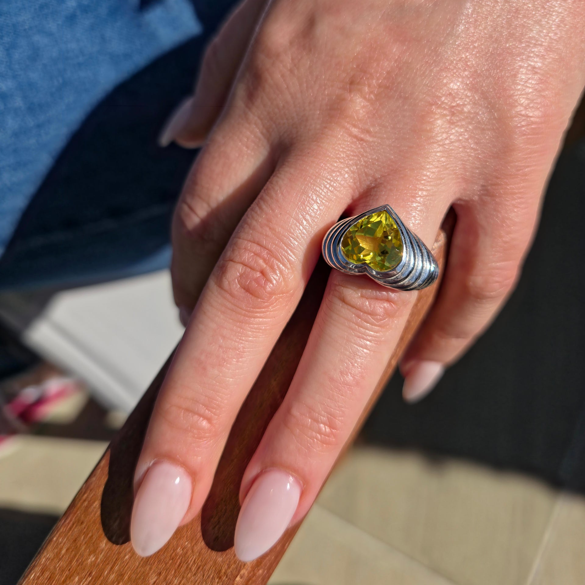 Amore Signet Ring – Purple Amethyst