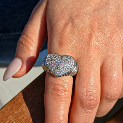 Amore Pavé Signet Ring – White Diamond