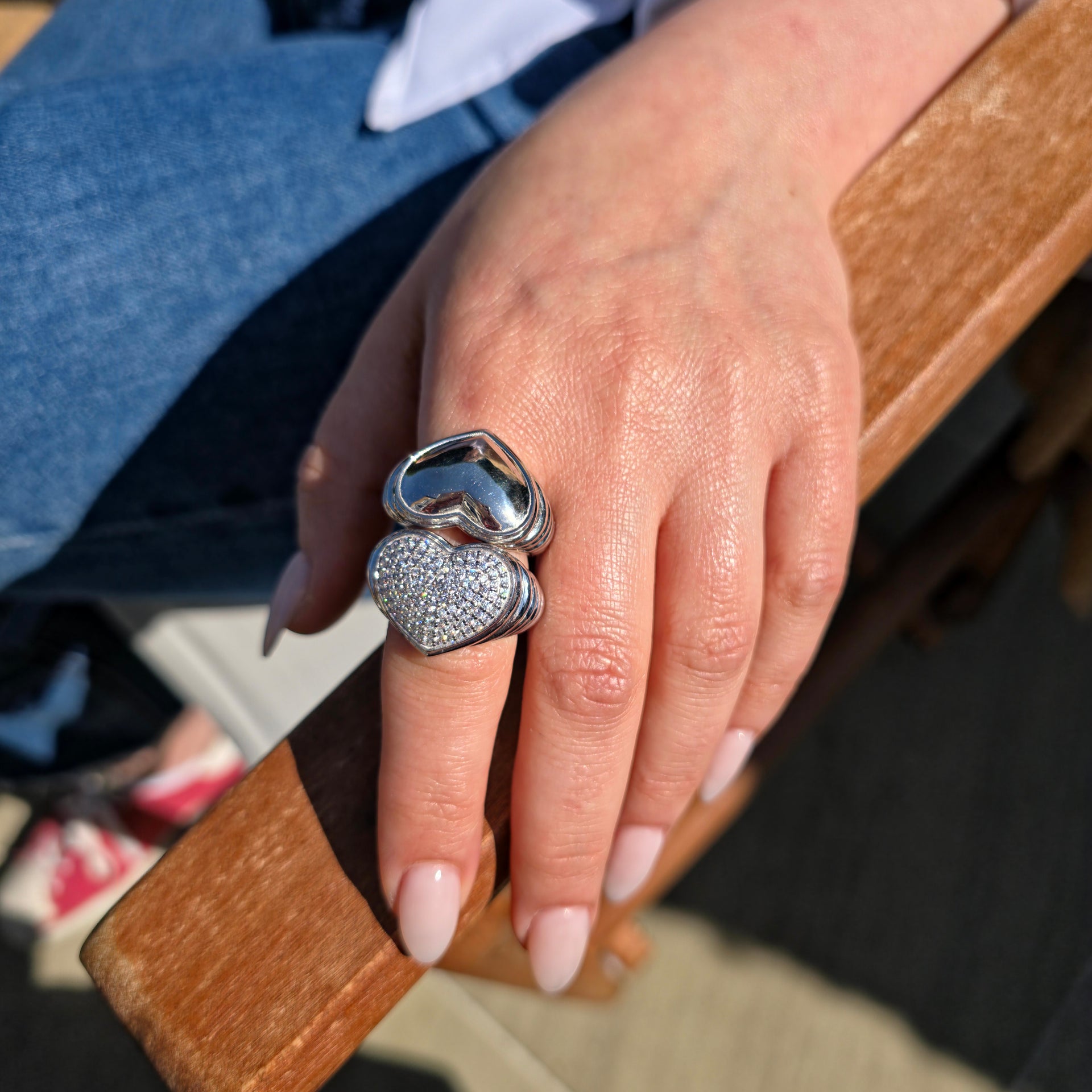 Amore Ribbed Signet Ring