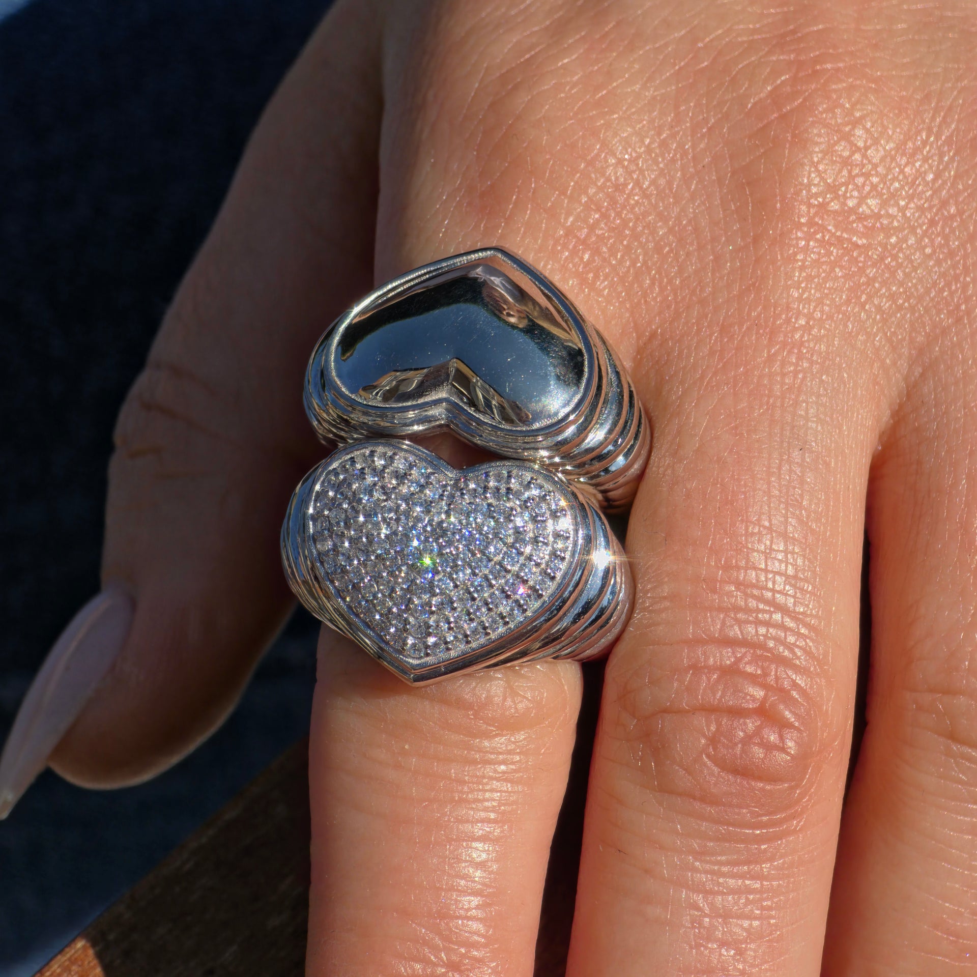 Amore Ribbed Signet Ring