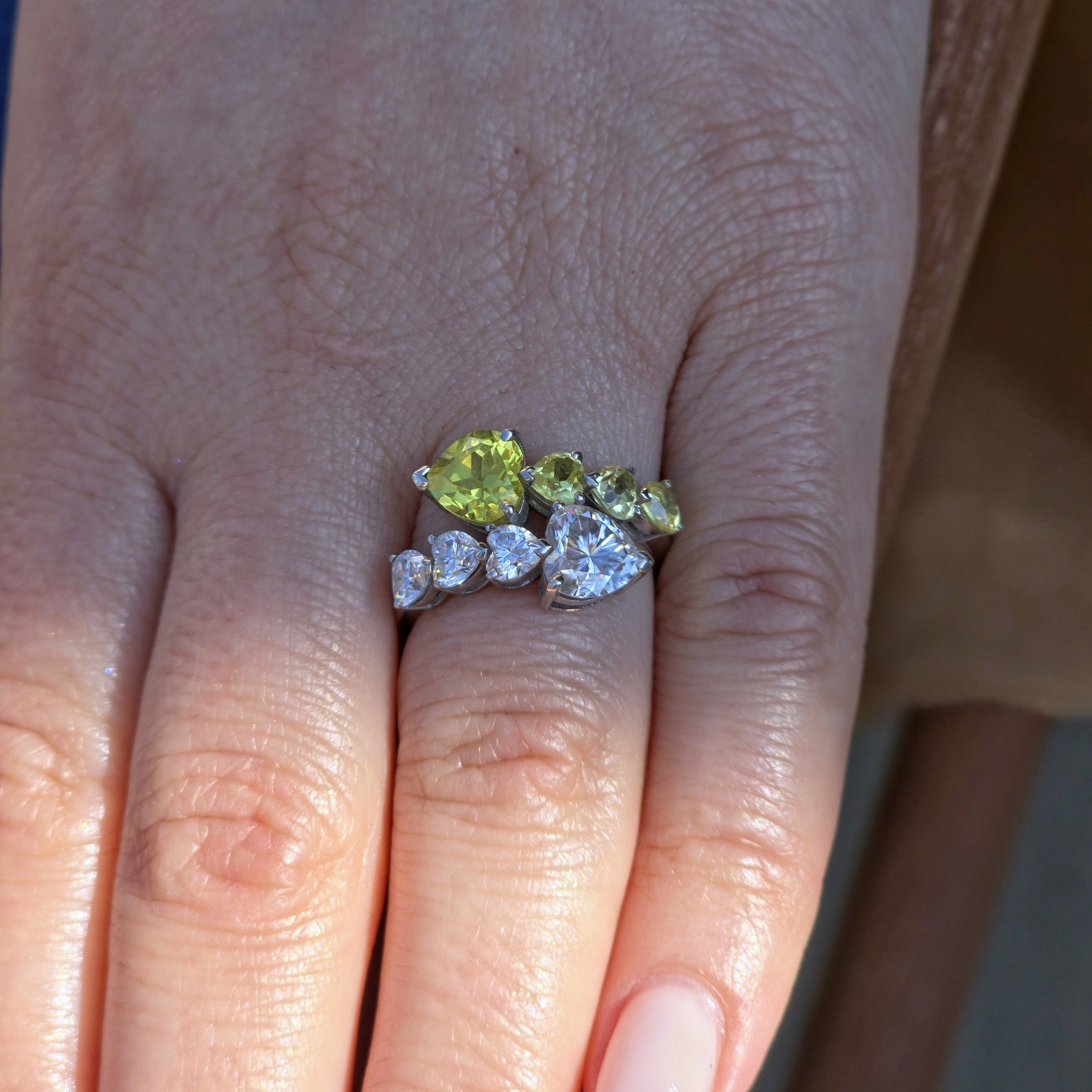 Amore Twist Ring – Zambian Green Emerald