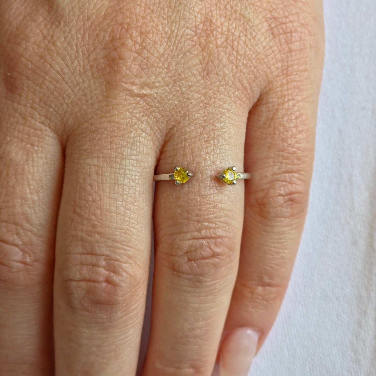 Linea Punto Grande Ring – Orange Padparadscha Sapphire