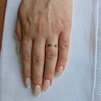Linea Punto Grande Ring – Colombian Green Emerald