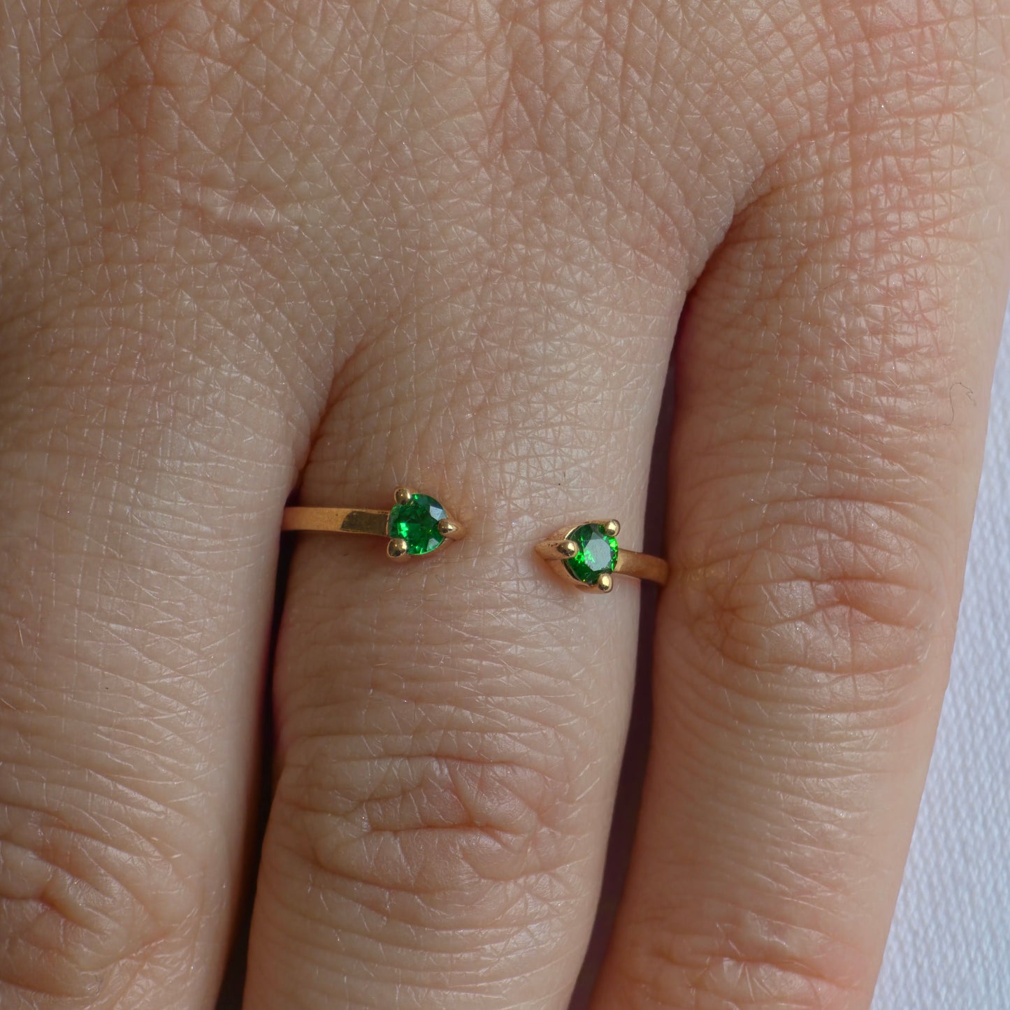 Linea Punto Grande Ring – Colombian Green Emerald