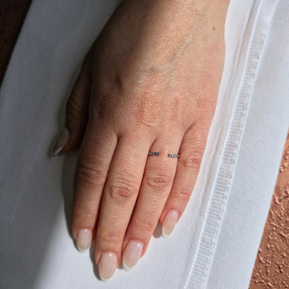 Linea Tres Ring – Teal Blue Spinel