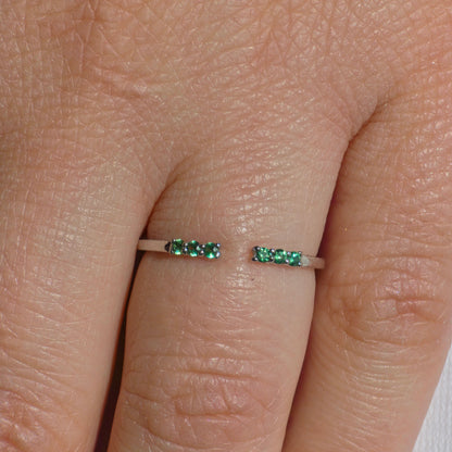Linea Tres Ring – Colombian Green Emerald