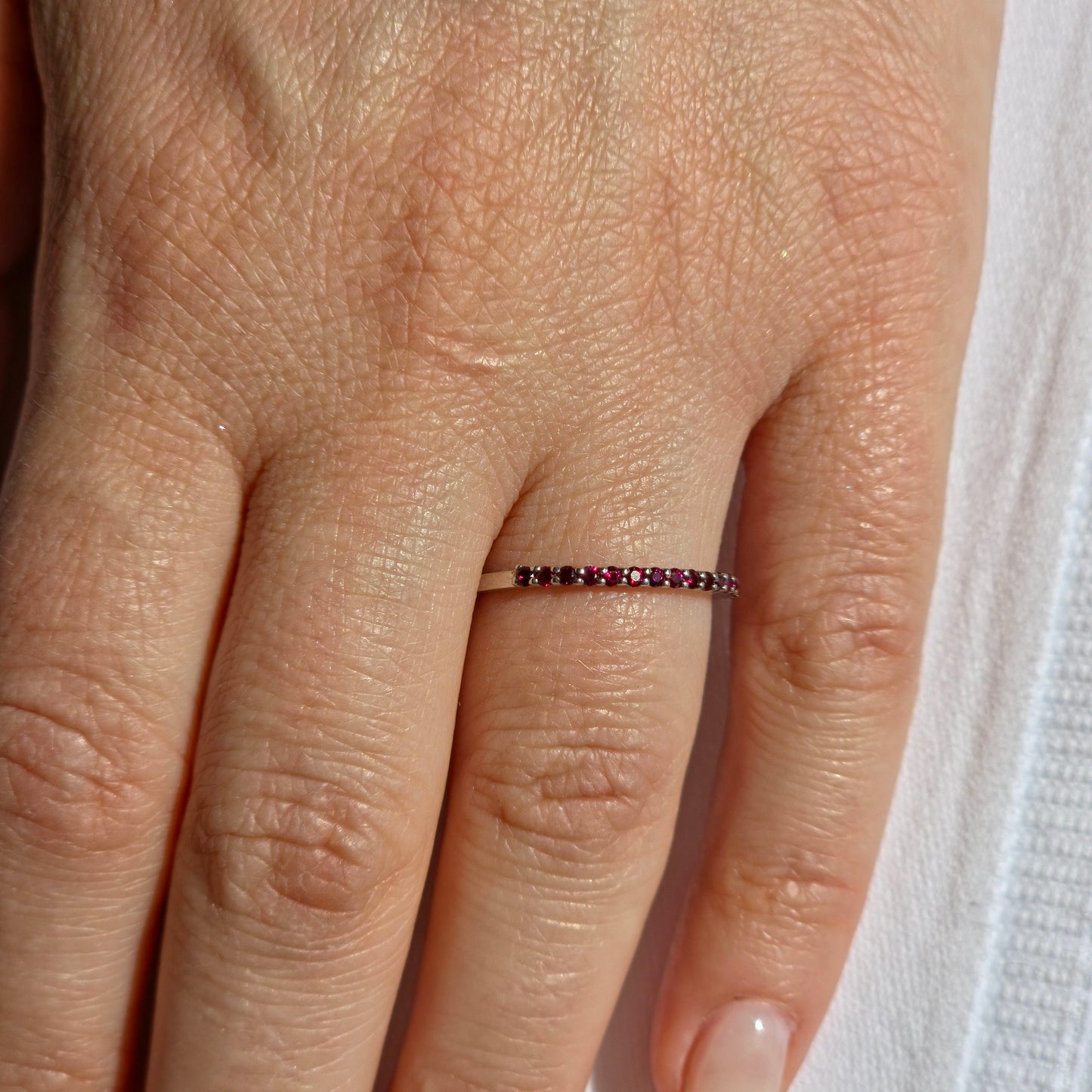 Linea Demi Ring – Deep Red Garnet