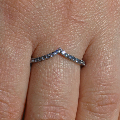 Linea V Demi Ring – Teal Blue Spinel