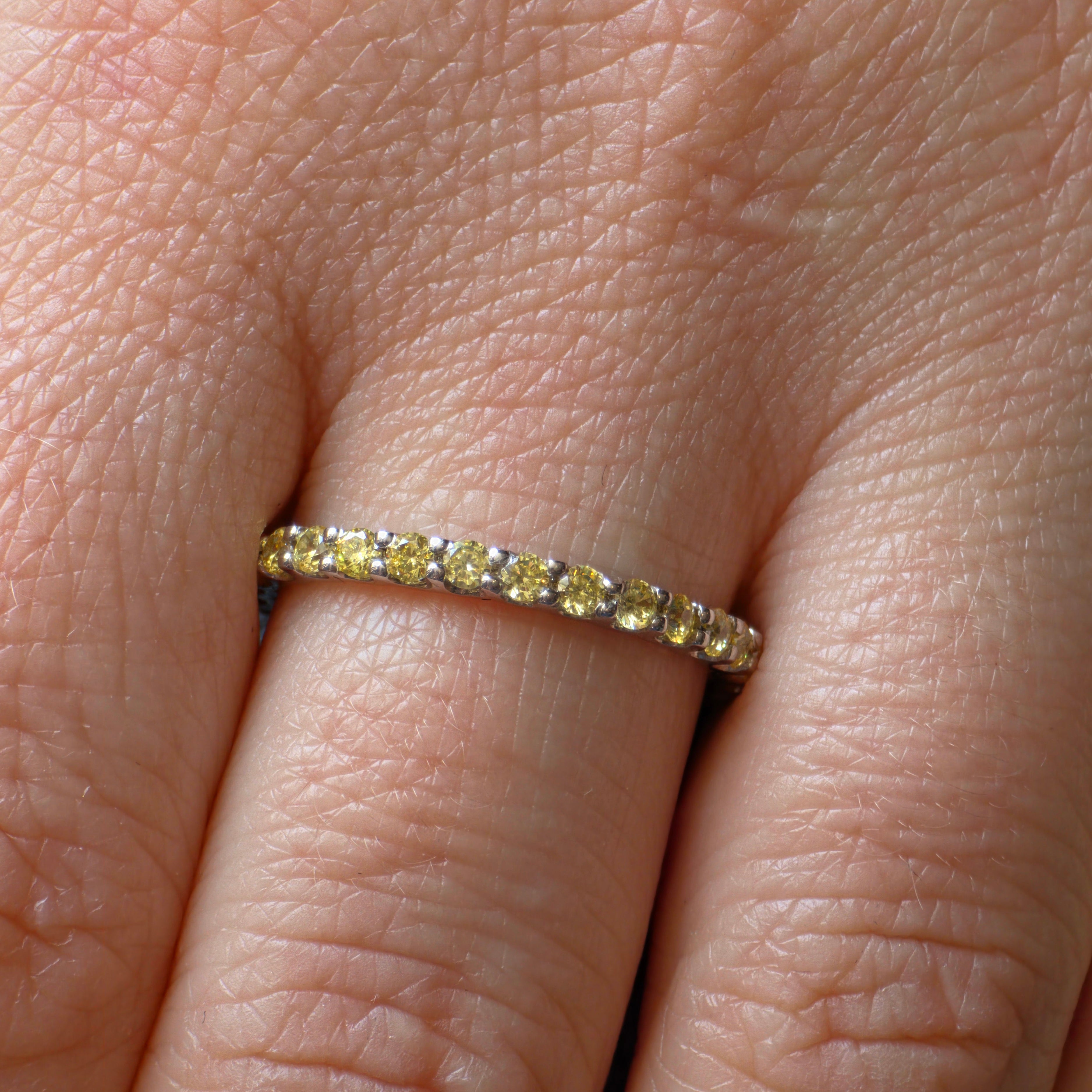Linea Midi Ring – Yellow Sapphire