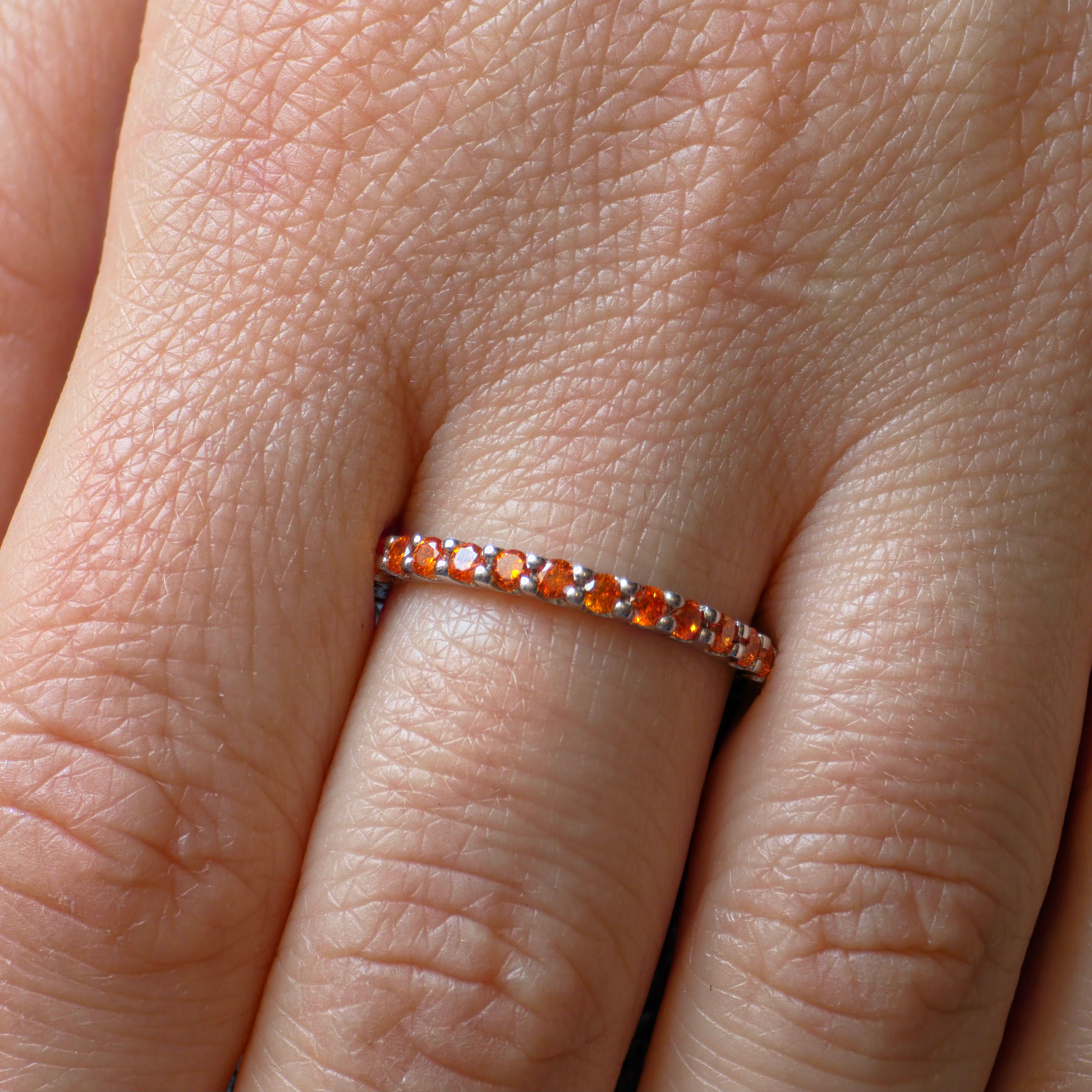 Linea Midi Ring – Orange Padparadscha Sapphire