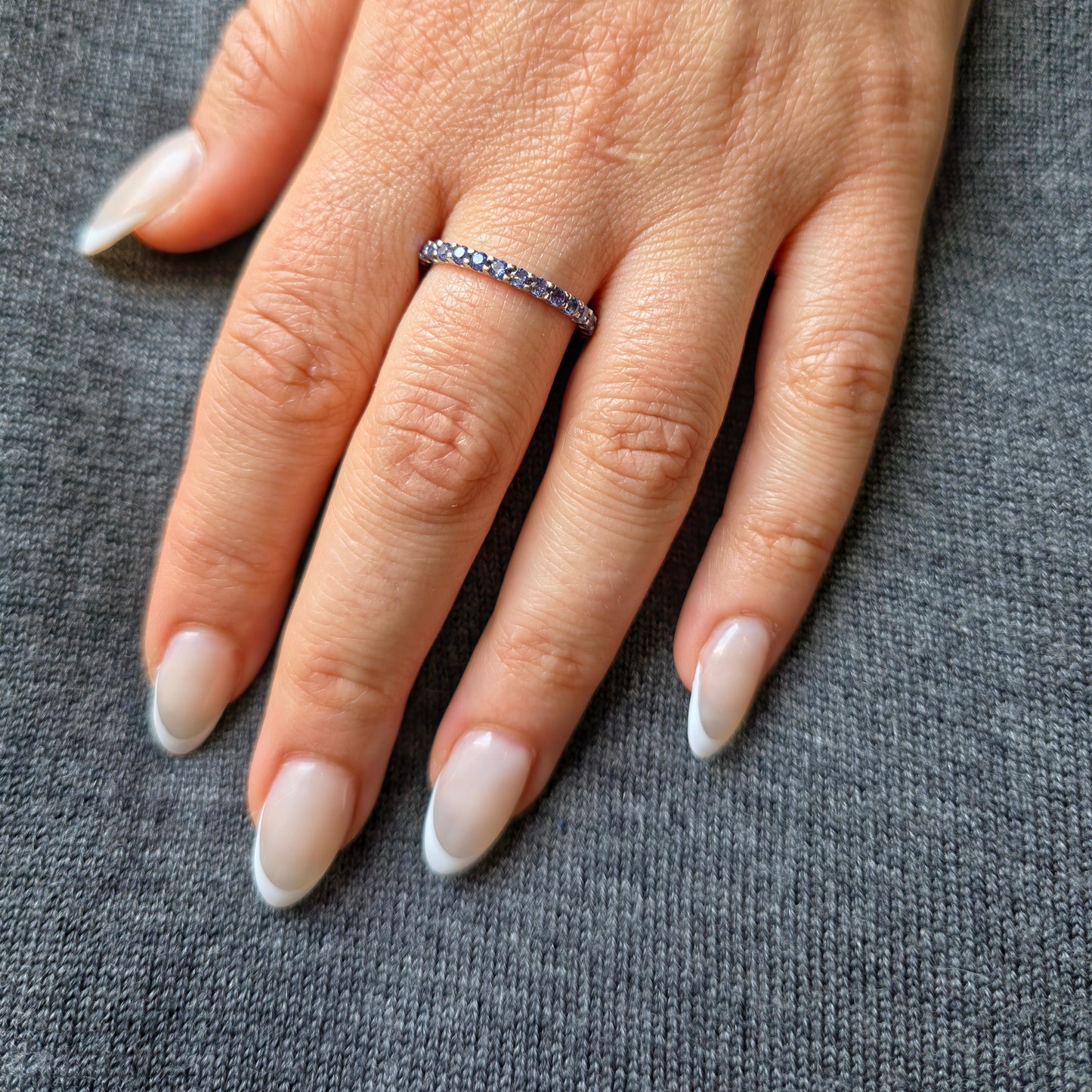 Linea Midi Ring – Teal Blue Spinel
