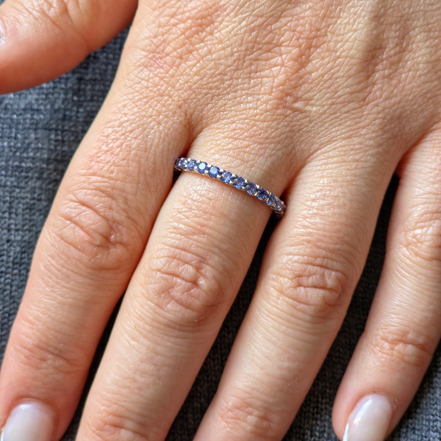 Linea Midi Ring – Teal Blue Spinel