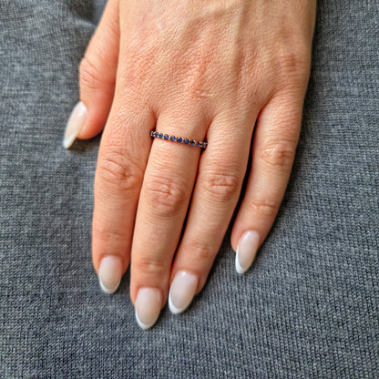 Linea Midi Ring – Blue Sapphire