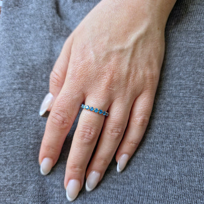 Linea Grande Ring – Teal Blue Spinel