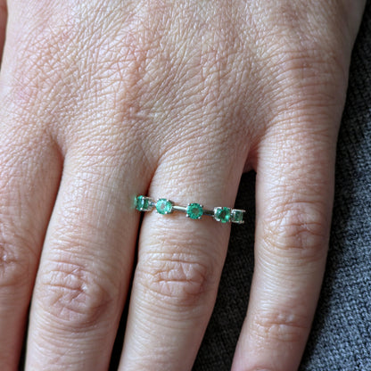 Linea Cinco Ring – Colombian Green Emerald