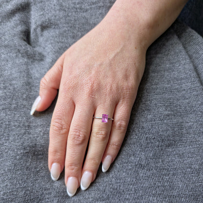 Nexus Solitaire Ring – Light Pink Sapphire