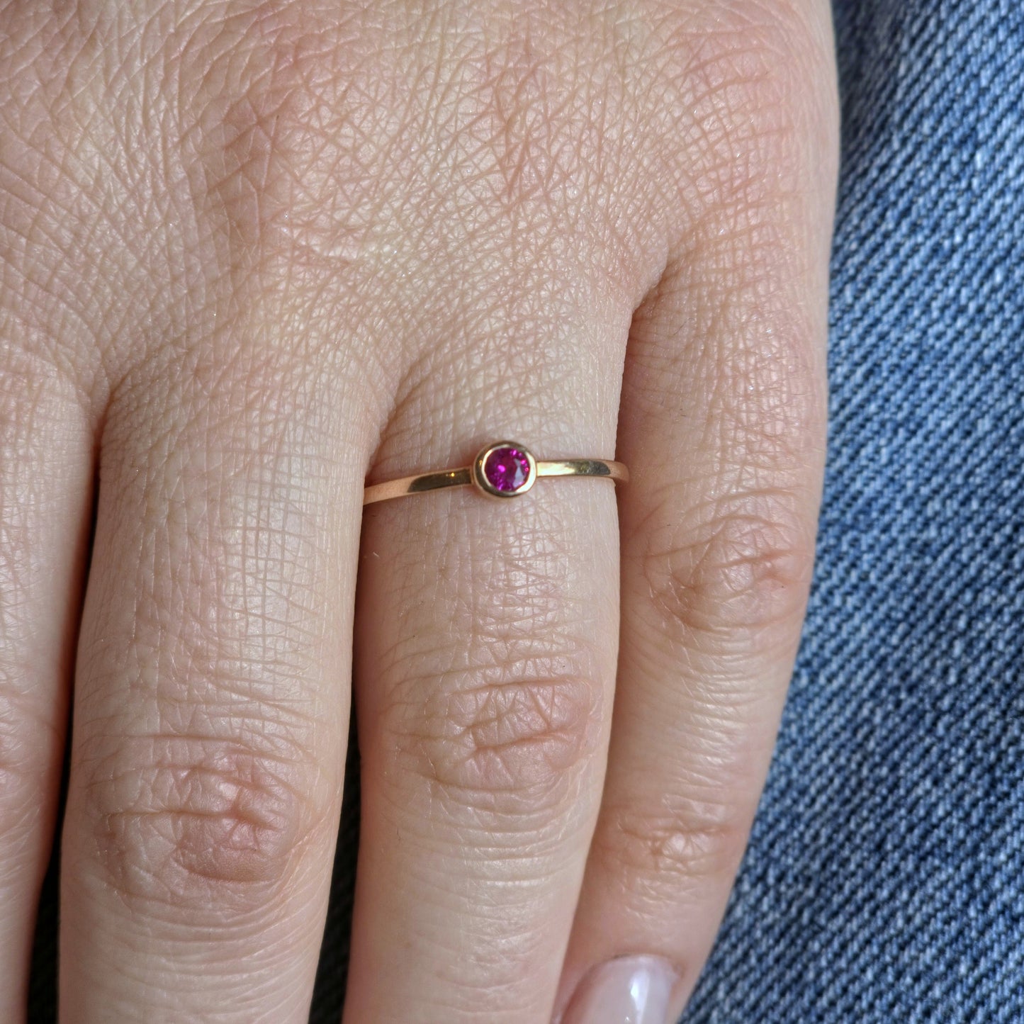 Forma Mini Solitaire Ring – Deep Red Garnet