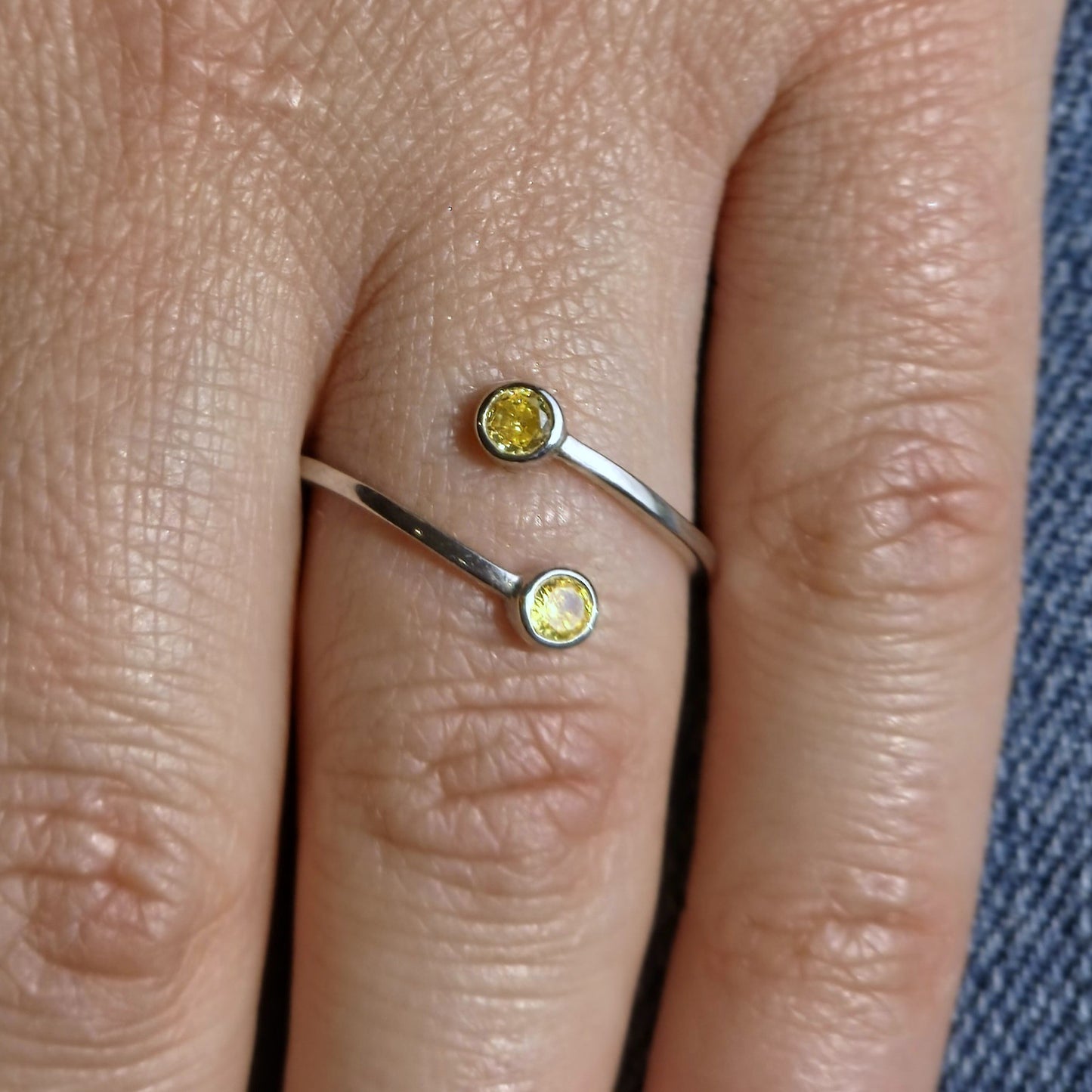 Forma Bypass Ring – Light Pink Sapphire