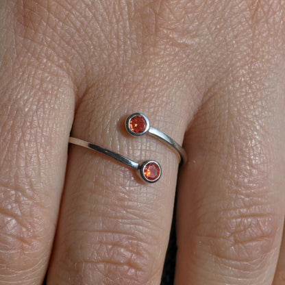 Forma Bypass Ring – Orange Padparadscha Sapphire