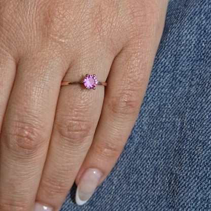 Juno Solitaire Ring – Light Pink Sapphire