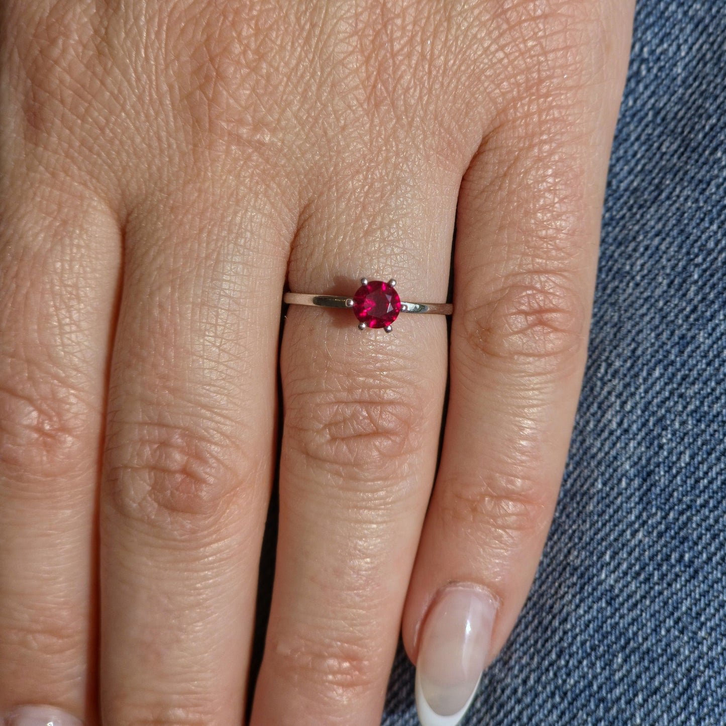 Juno Solitaire Ring – Purple Sapphire