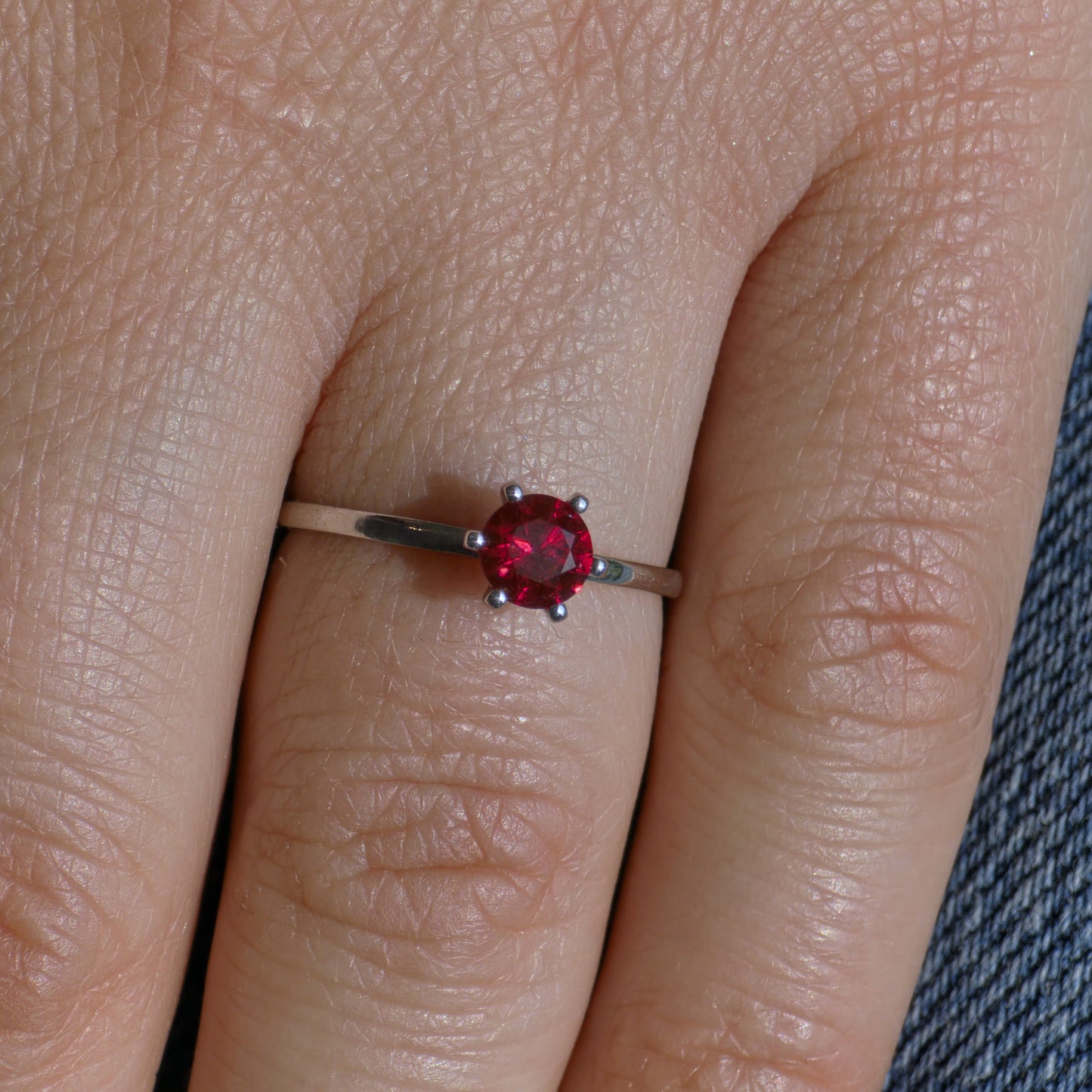 Juno Solitaire Ring – Purple Sapphire