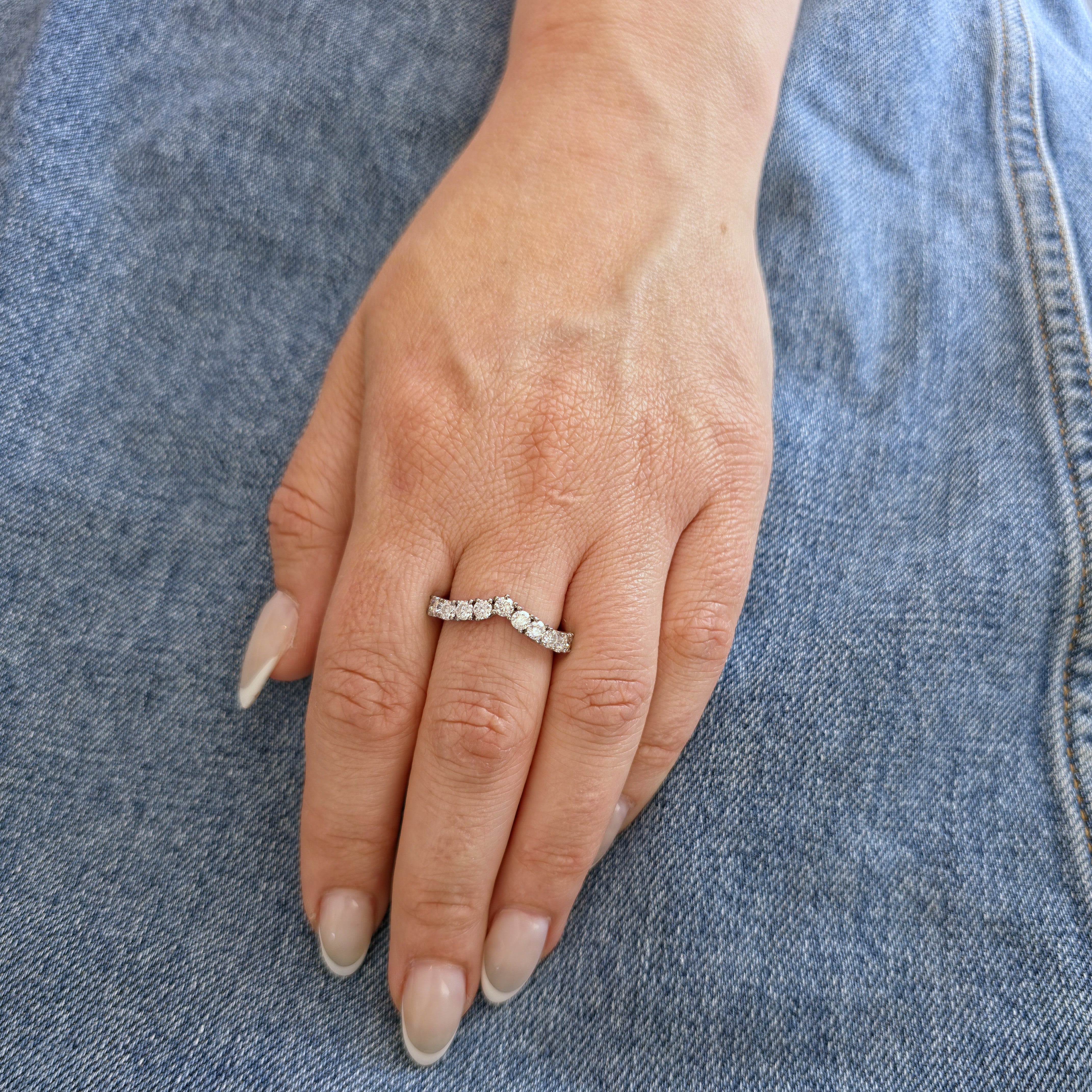 Linea V Demi Grande Ring – Teal Blue Spinel