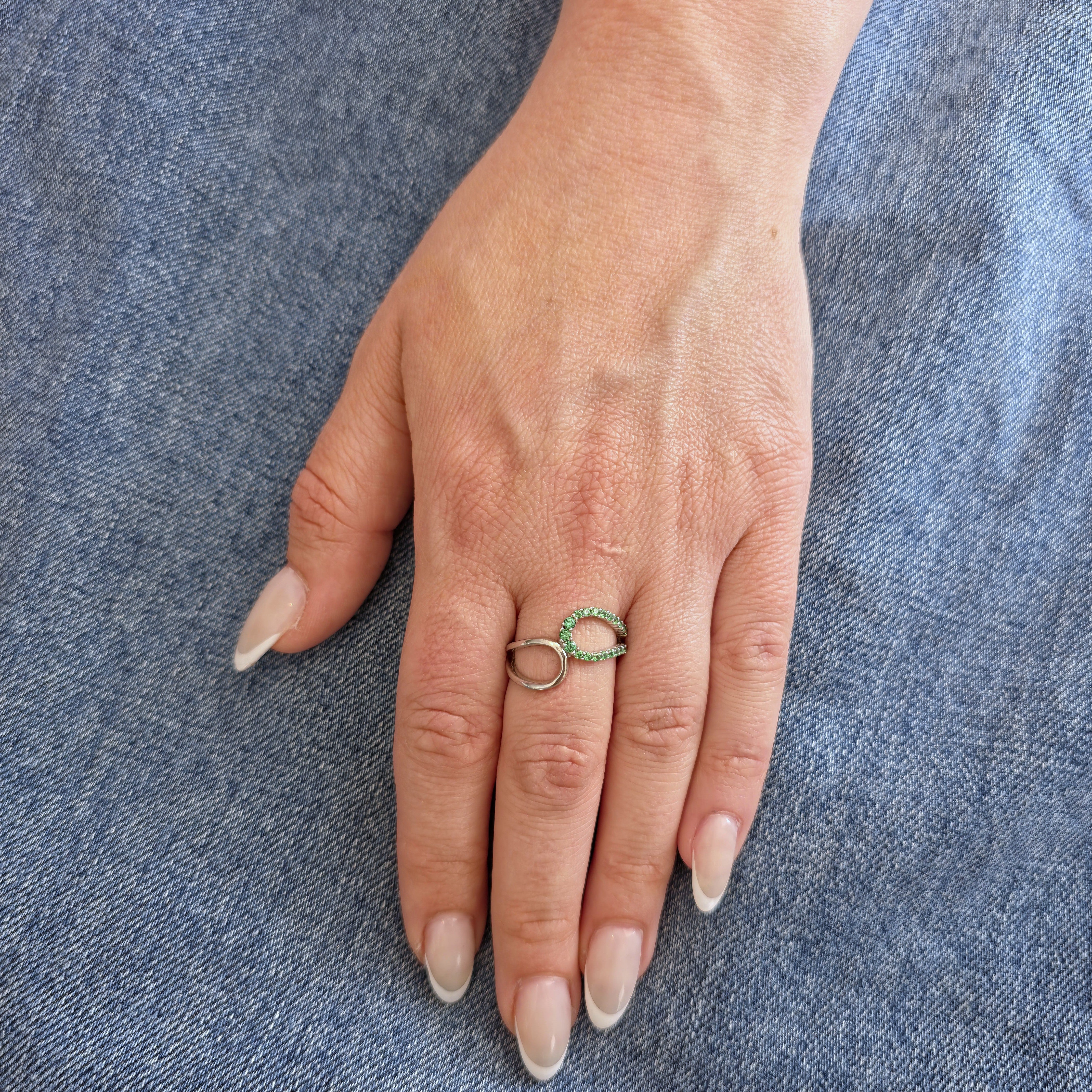 Linea Contour Ring – Teal Blue Spinel