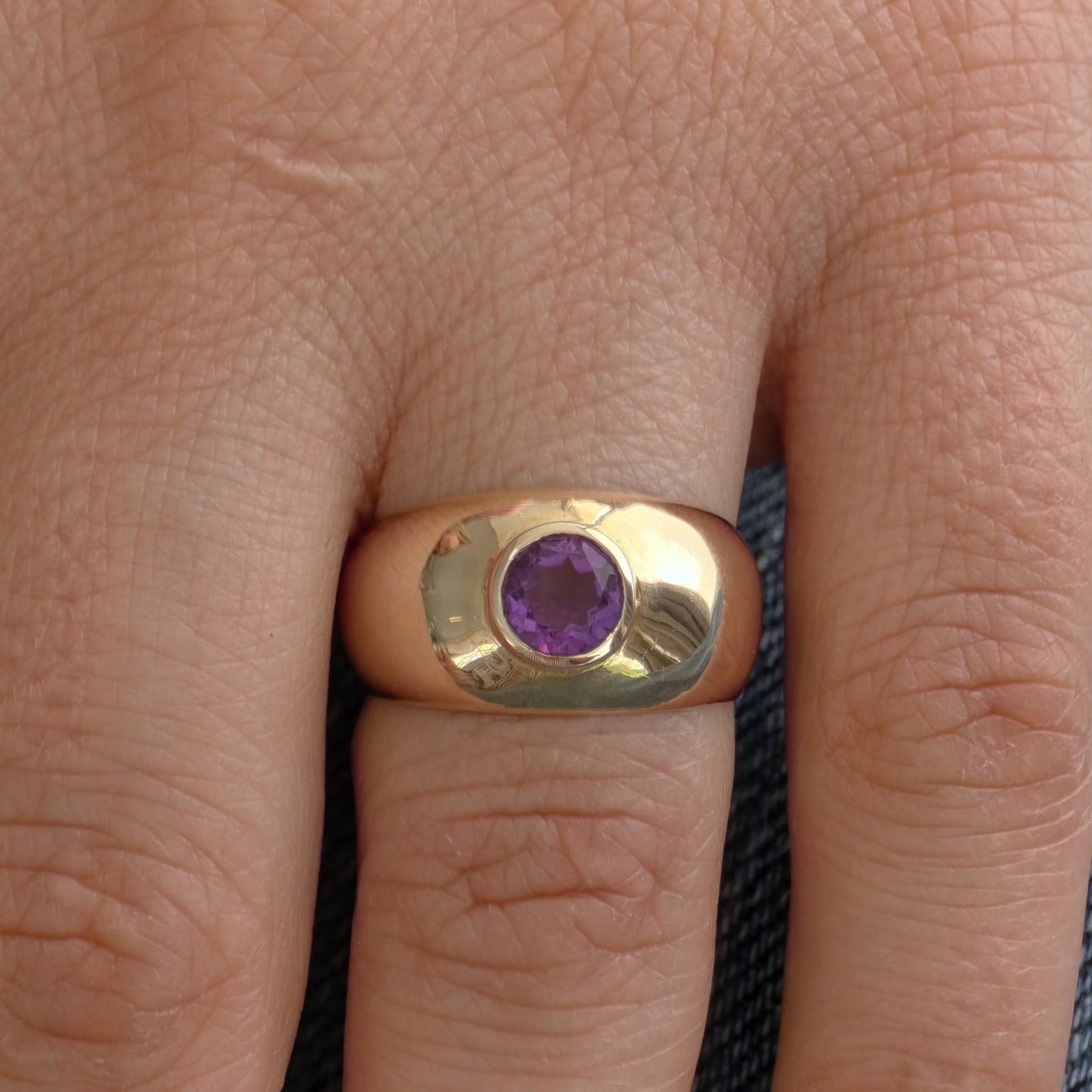 Forma Signet Ring – Purple Amethyst