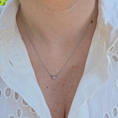 Forma Mini Solitaire Necklace – White Diamond